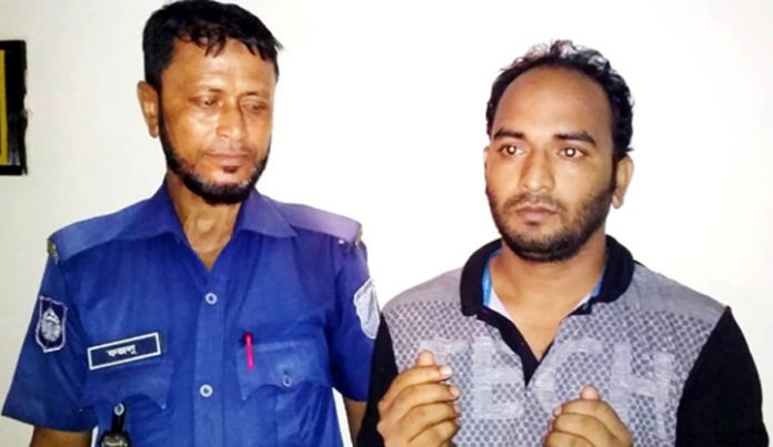 ফতুল্লা নয়ামাটির দুর্ধর্ষ সন্ত্রাসী চুন্নুর সহযোগী পারভেজ গ্রেফতার