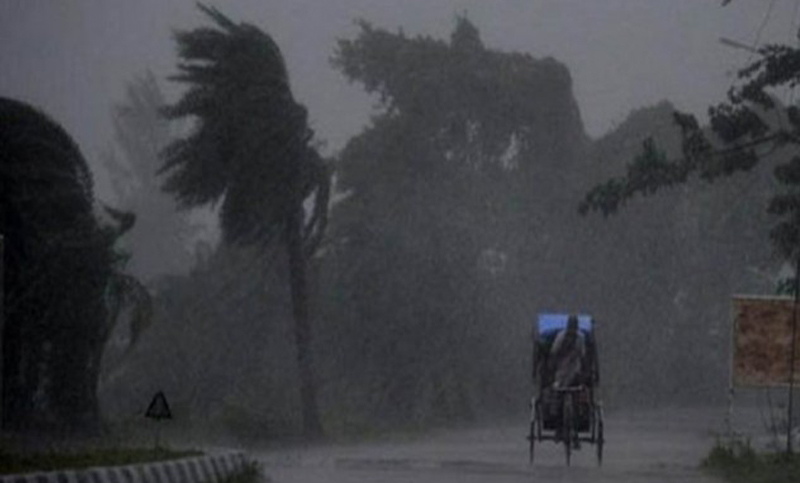 দেশের ১৬ অঞ্চলে আজ ঝড়-বৃষ্টির পূর্বাভাস, সতর্ক সংকেত